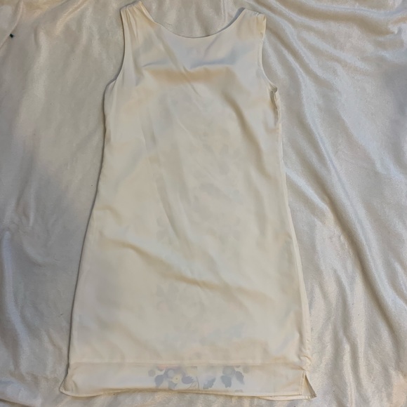 Cream shift dress w/ pink accent - Picture 2 of 3